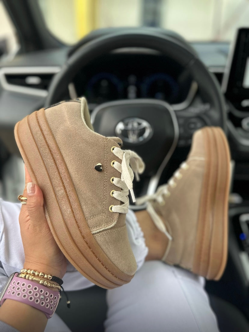 TENNIS BOLD