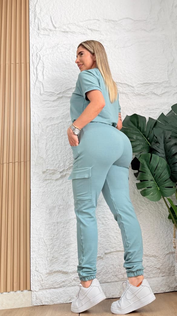 Conjunto Comfort Cargo (ofertas en el boton de compra 129.900)