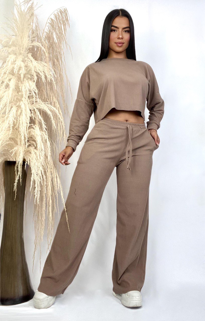 Conjunto  Mostacho