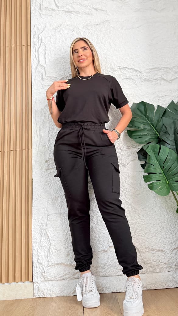 Conjunto Comfort Cargo (ofertas en el boton de compra 129.900)